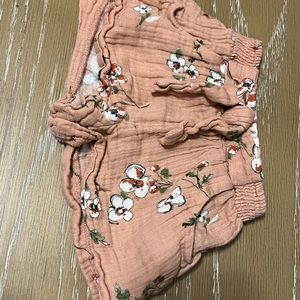 Baby Zara floral shorts